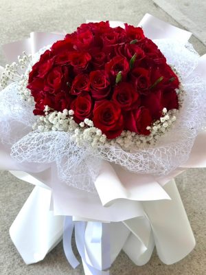 Queen Of Roses Bouquet